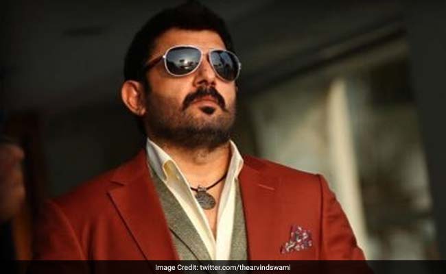 As Sasikala Guards Flock, 'Call Your Lawmaker' Campaign Fights Her Online