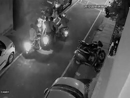 बेंगलुरु में 3 महीने से दहशत फैला रहे कुख्यात बाइकर गैंग के 12 आरोपी गिरफ्तार, 6 नाबालिग बेंगलुरु में 3 महीने से दहशत फैला रहे कुख्यात बाइकर गैंग के 12 आरोपी गिरफ्तार, 6 नाबालिग