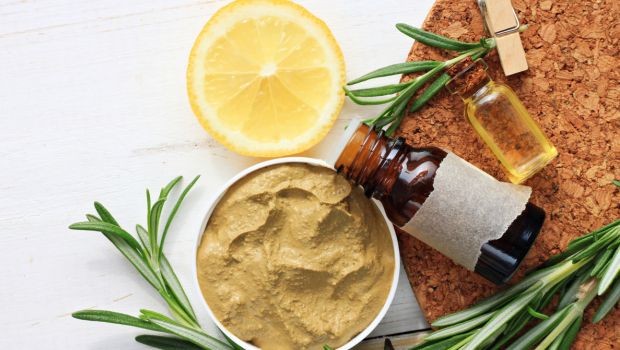 6 Incredible Benefits of Bentonite Clay, the Volcanic Ash