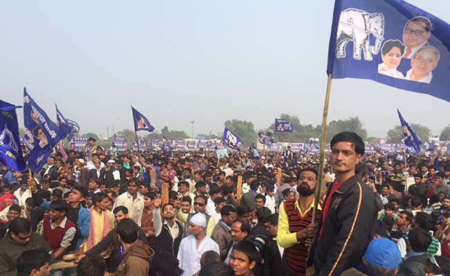 लाखों का हुजूम, हाथी वाले पोस्टर्स, नीला-सफेद मंच... क्या लखनऊ रैली से मायावती वापस ला पाएंगी खोया जनाधार?