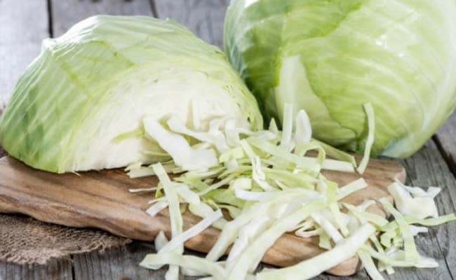 10 Benefits Of Consuming Cabbage Juice