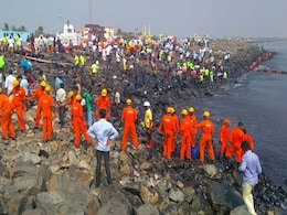 Chennai Oil Spill Way Past Marina Beach, Spread By Winds And Waves Chennai Oil Spill Way Past Marina Beach, Spread By Winds And Waves