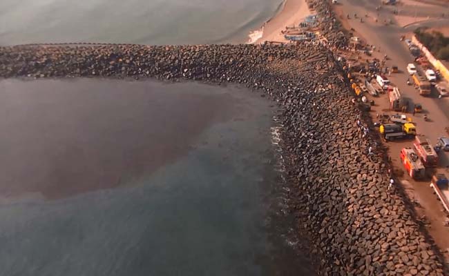 10 Points About Chennai Oil Spill And Massive Clean-Up Ops