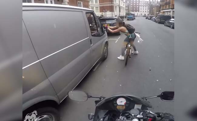 Viral Video Of Cyclist Teaching Catcallers A Lesson May Be Fake
