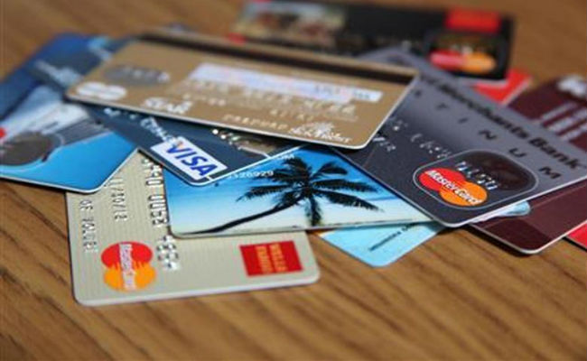 RBI Makes It Cheaper For Small Merchants To Accept Debit Cards