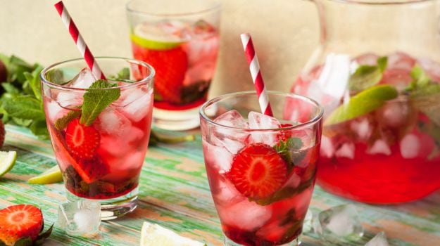 Weight Loss: Drink These Lemon And Berry Detox Drinks To Shed Kilos