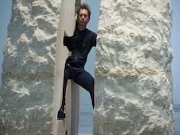 French Artist Abraham Poincheval Is Entombed Inside 12-Tonne Boulder For A Week French Artist Abraham Poincheval Is Entombed Inside 12-Tonne Boulder For A Week