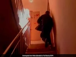 Police Officer Drags Burning Gas Cylinder Out Of Building In Dramatic Video Police Officer Drags Burning Gas Cylinder Out Of Building In Dramatic Video