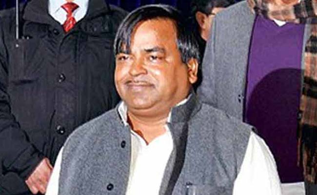 यूपी गैंगरेप केस: सपा सरकार में मंत्री रहे गायत्री प्रजापति समेत तीन दोषियों को उम्रकैद