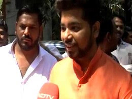 BMC Election 2017: In Harshad Karkar, 23, MBA Student, Mumbai Gets Its Youngest Corporator BMC Election 2017: In Harshad Karkar, 23, MBA Student, Mumbai Gets Its Youngest Corporator
