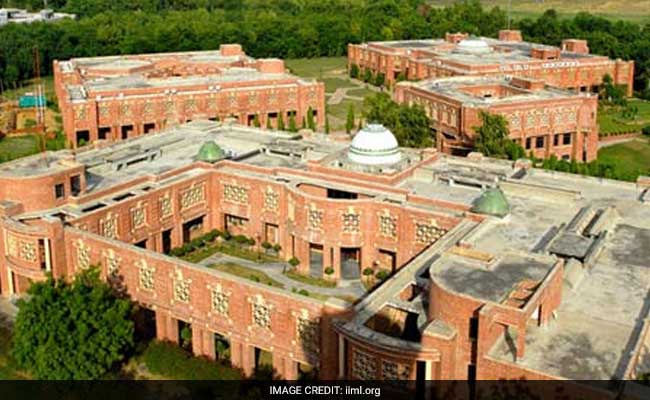 IIM Lucknow Collaborates With FPSB To Launch Financial Planning Certificate Program