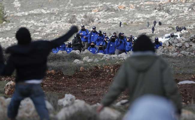 Israeli Forces Brace For Evacuation Of West Bank Outpost