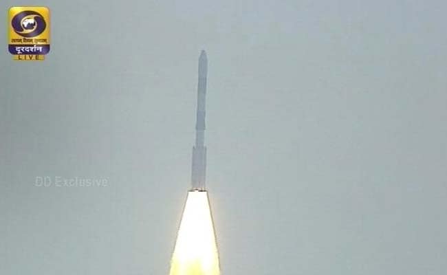 President Mukherjee, PM Narendra Modi Congratulate ISRO For Launching 104 Satellites