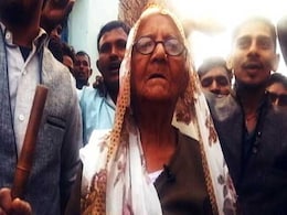 जल देवी: मिलिए 95 साल की सबसे उम्रदराज प्रत्याशी से... जल देवी: मिलिए 95 साल की सबसे उम्रदराज प्रत्याशी से...