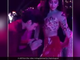 Viral: Jhanvi Kapoor's Dance Video With Rumoured Boyfriend Is Breaking The Internet Viral: Jhanvi Kapoor's Dance Video With Rumoured Boyfriend Is Breaking The Internet