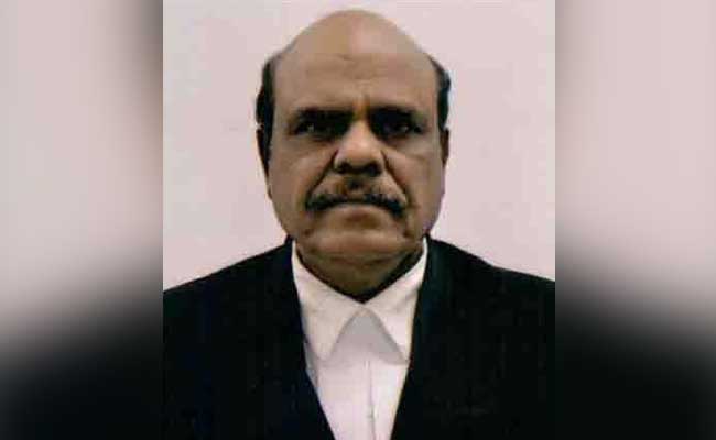 Calcutta High Court's Justice Karnan Makes History, Gets Top Court's Contempt Notice: 10 Facts