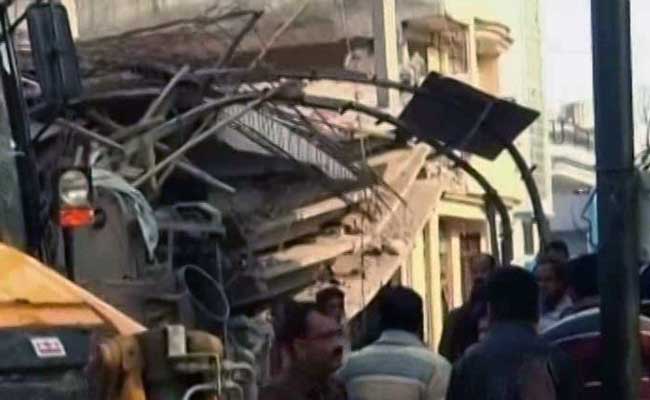 4 Killed, Many Feared Trapped In Building Collapse In Uttar Pradesh's Kanpur