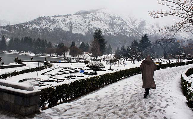 जम्मू कश्मीर में आज से शुरू हुआ 'चिल्लई कलां', पड़ रही हाड़ कंपाने वाली सर्दी