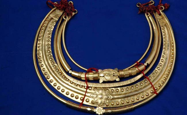 Pure Gold Moustache, Necklace Among K Chandrasekhar Rao's Thanksgiving Gifts For Gods
