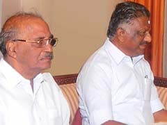 O Panneerselvam Backed By 10 Parliamentarians In Battle Against Sasikala