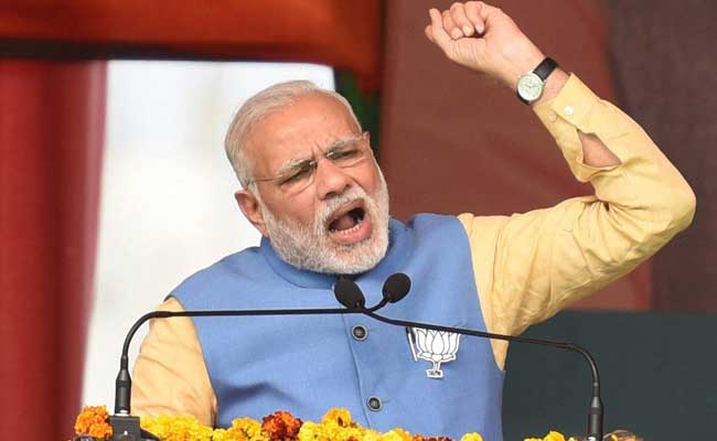 UP Elections 2017: Akhilesh Yadav Desperate To Retain Power, Says PM Narendra Modi