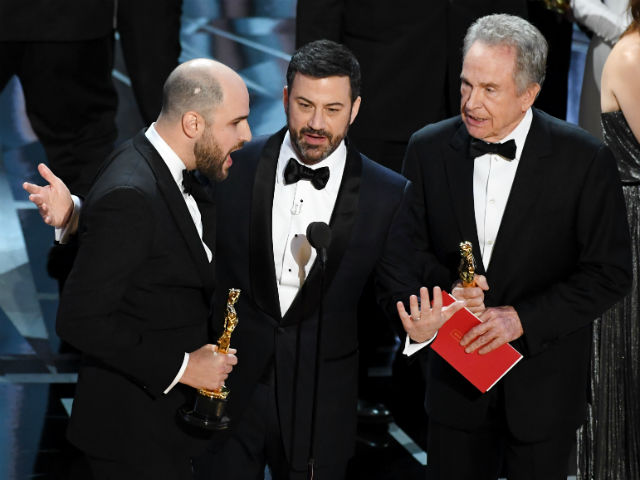 Oscars 2017: 89th Academy Awards - Firm In Charge Of Ballots Apologises For Handing Out Wrong Envelope