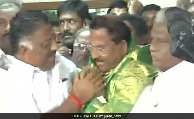 Minister K Pandiarajan, O Panneerselvam's Top Catch, Says More Will Dump VK Sasikala