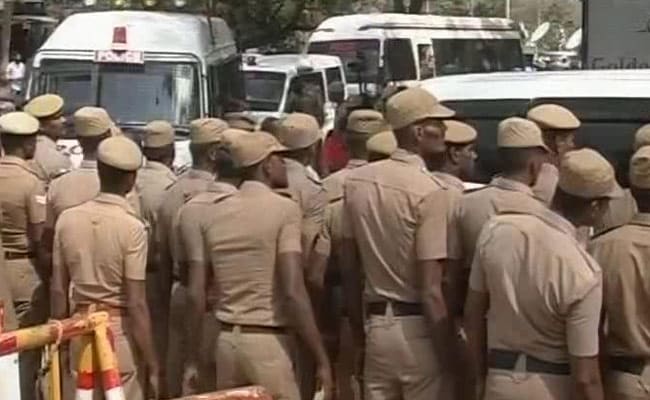 After Supreme Court's 'Guilty' Verdict, Cops Enter Resort Where VK Sasikala Stayed With AIADMK MLAs