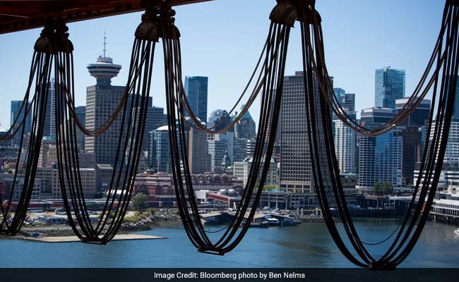 How Canada Is Trying To Capitalize On Trump's Immigration Executive Order