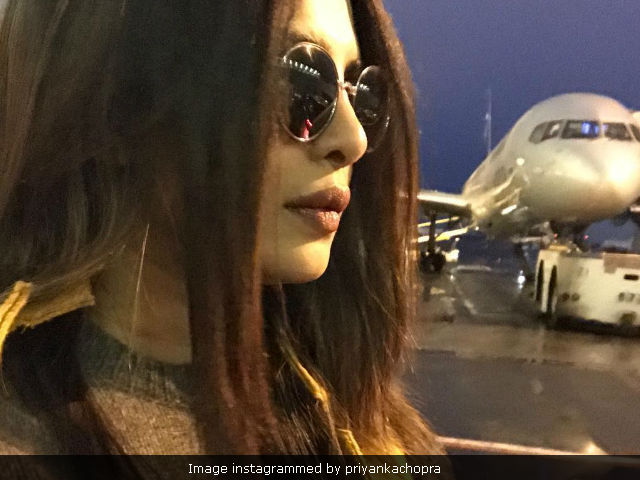 Priyanka Chopra's Beach Vacation Pics Prove Her Weekend Was Better Than Yours