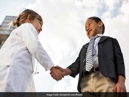 Valentine Week 2017: On Promise Day, Take A Pledge For A Lasting Relationship Valentine Week 2017: On Promise Day, Take A Pledge For A Lasting Relationship