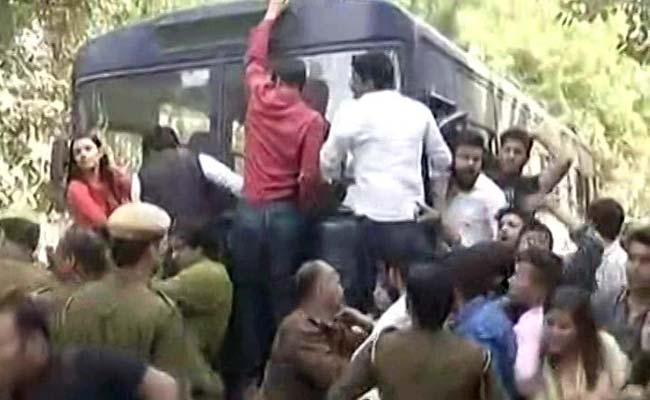 Clashes Outside Delhi's Ramjas College Over Invite To JNU's Umar Khalid