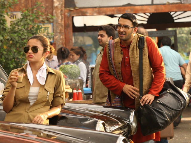 Hey Alia Bhatt, Have You Seen <i>Gully Boy</i> Ranveer Singh's Video Yet?