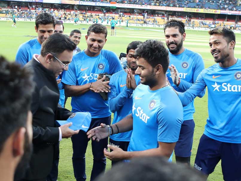 India vs England 3rd T20I: Rishabh Pant Youngest To Make T20I Debut For India