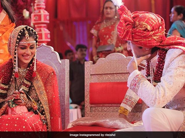 Riteish Deshmukh, Genelia D'Souza's Anniversary Posts Will Melt Your Heart