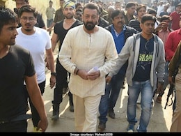Sanjay Dutt's <I>Bhoomi</I> Stalled After 'Unruly Crowd Took Over Sets' In Agra Sanjay Dutt's <I>Bhoomi</I> Stalled After 'Unruly Crowd Took Over Sets' In Agra