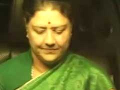 तमिलनाडु : शशिकला खेमे के विधायकों ने नकारे रिसॉर्ट में रोककर रखे जाने के आरोप