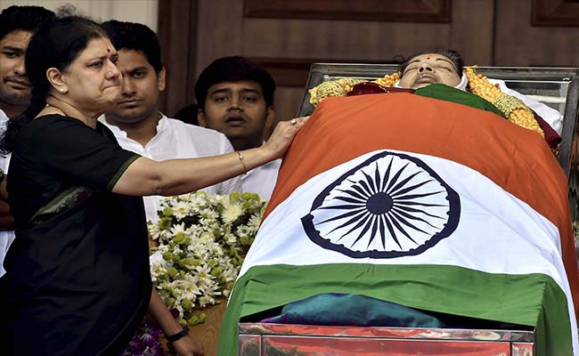 Sasikala Swearing In By Thursday, Says AIADMK Amid Veteran's Revolt: 10 Points