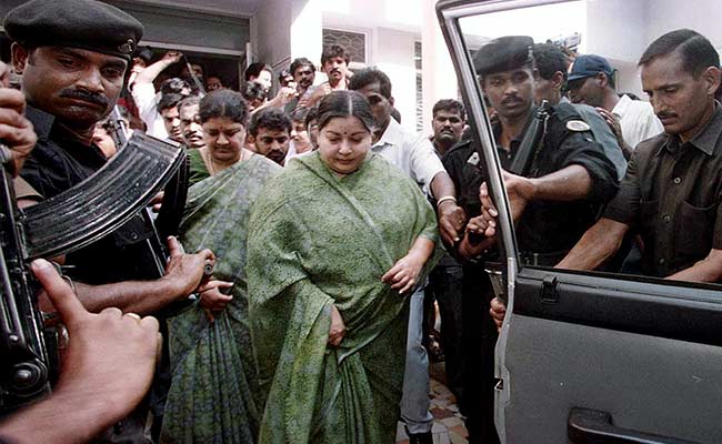 sasikala in jail के लिए इमेज परिणाम