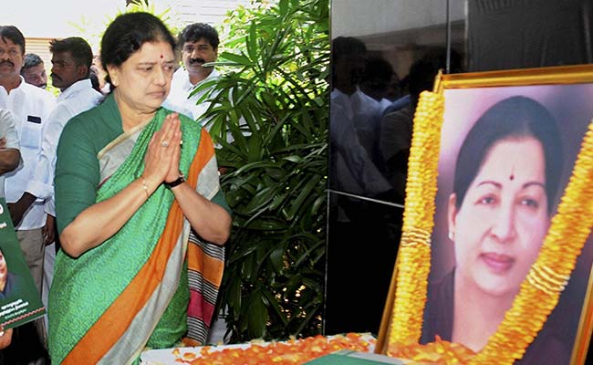 Sasikala's Betrayal? Nephews Expelled By Jayalalithaa Back In Party