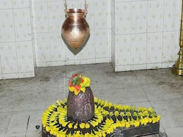 घर में शिवलिंग रखते समय इन बातों का रखना चाहिए ध्यान, मान्यतानुसार पूजा का मिलता है शुभ फल घर में शिवलिंग रखते समय इन बातों का रखना चाहिए ध्यान, मान्यतानुसार पूजा का मिलता है शुभ फल