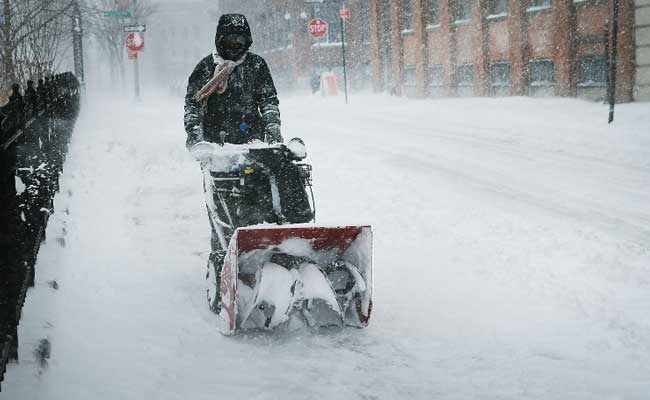 Heavy Winter Snow Storm Lashes Out In Northeast US