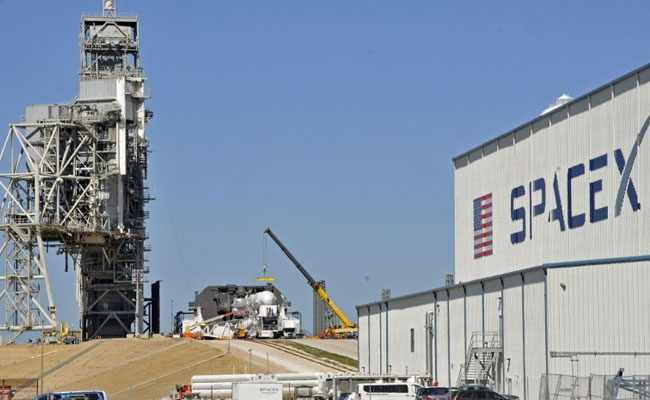 SpaceX Poised To Launch Cargo From Historic NASA Pad