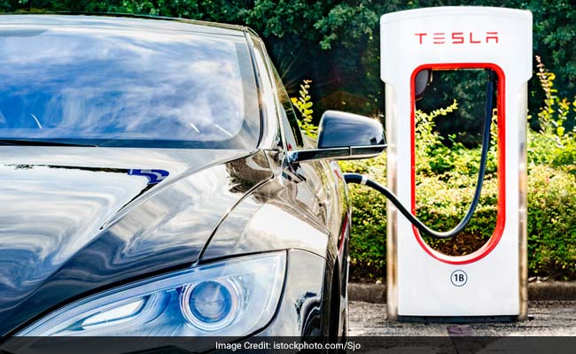 Government Plans Push For Large-Scale Adoption Of Electric Vehicles In India