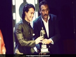 टाइगर श्रॉफ ने 'मुन्ना माइकल' फिल्म का एक गाना किया पिता जैकी श्रॉफ को समर्पित टाइगर श्रॉफ ने 'मुन्ना माइकल' फिल्म का एक गाना किया पिता जैकी श्रॉफ को समर्पित