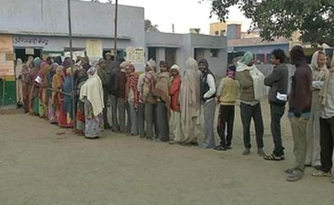 यूपी चुनाव 2017: बागपत में रालोद कार्यकर्ताओं ने कथित रूप से दलित वोटरों को रोका, वोटर स्‍लीप फाड़ीं