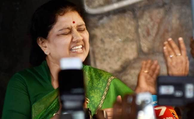 Opinion: Sasikala's Gross Miscalculation And The Mess That Followed