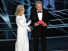 Oscars 2017: The PwC Accountant Who Gave Warren Beatty Wrong Envelope Is 'Very Upset' Oscars 2017: The PwC Accountant Who Gave Warren Beatty Wrong Envelope Is 'Very Upset'