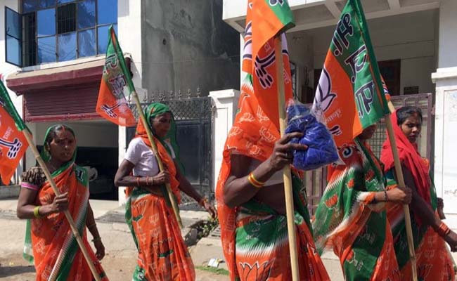 प्रतीक भूषण सिंह: पिता से विरासत में मिली राजनीति को आगे बढ़ाने की जिम्‍मेदारी