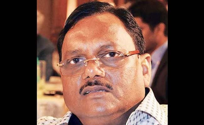 CBI ने नोएडा अथॉरिटी के पूर्व मुख्य इंजीनियर यादव सिंह को किया गिरफ्तार